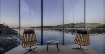 Europa Norwegen Manhausen Island Manhausen 16 Manshausen-Interior Glass Box 2_MG