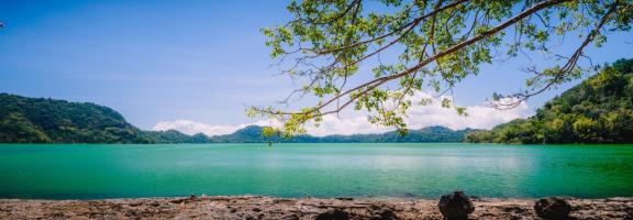 Asien Indonesien Sano Nggoang Kratersee